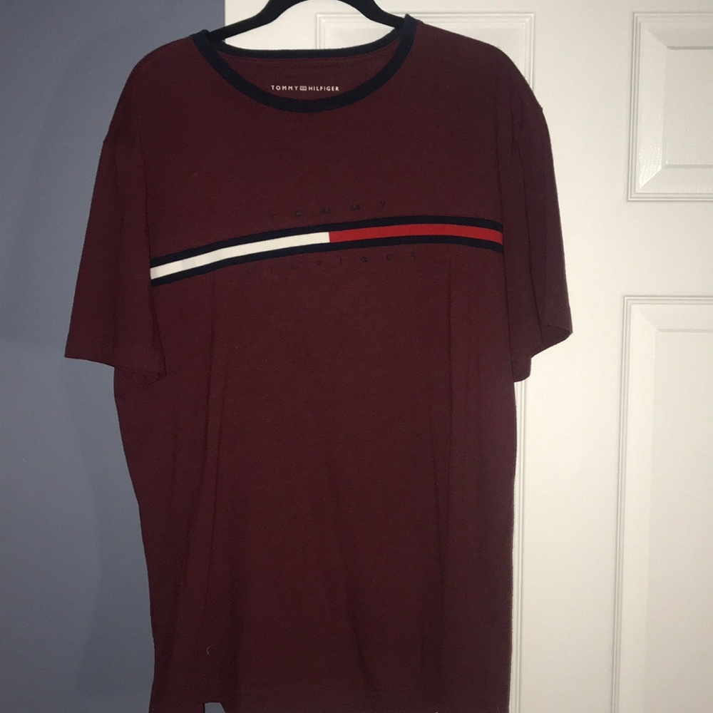 Tommy Hilifger brand long tee - Picture 4 of 4